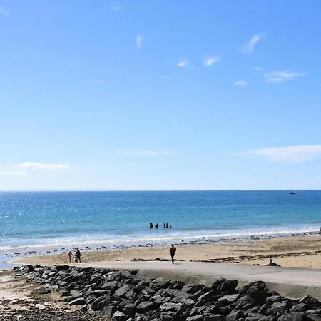 3 Bedroom Cozy In Stgermainay-plage