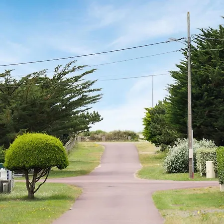 3 Bedroom Cozy In Stgermainay-plage