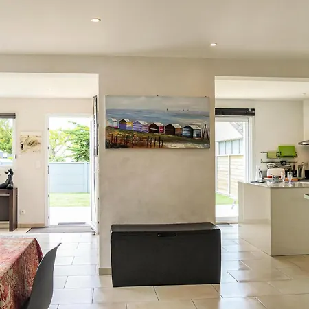 3 Bedroom Cozy In Stgermainay-plage Saint-Germain-sur-Ay