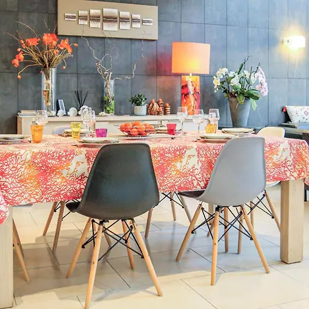 Holiday home Gorgeous In Stgermainay-plage