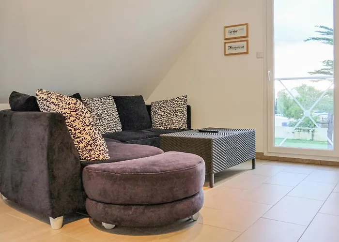 Gorgeous In Stgermainay-plage